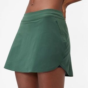 Outdoor Voices Exercise Skirt in Evergreen